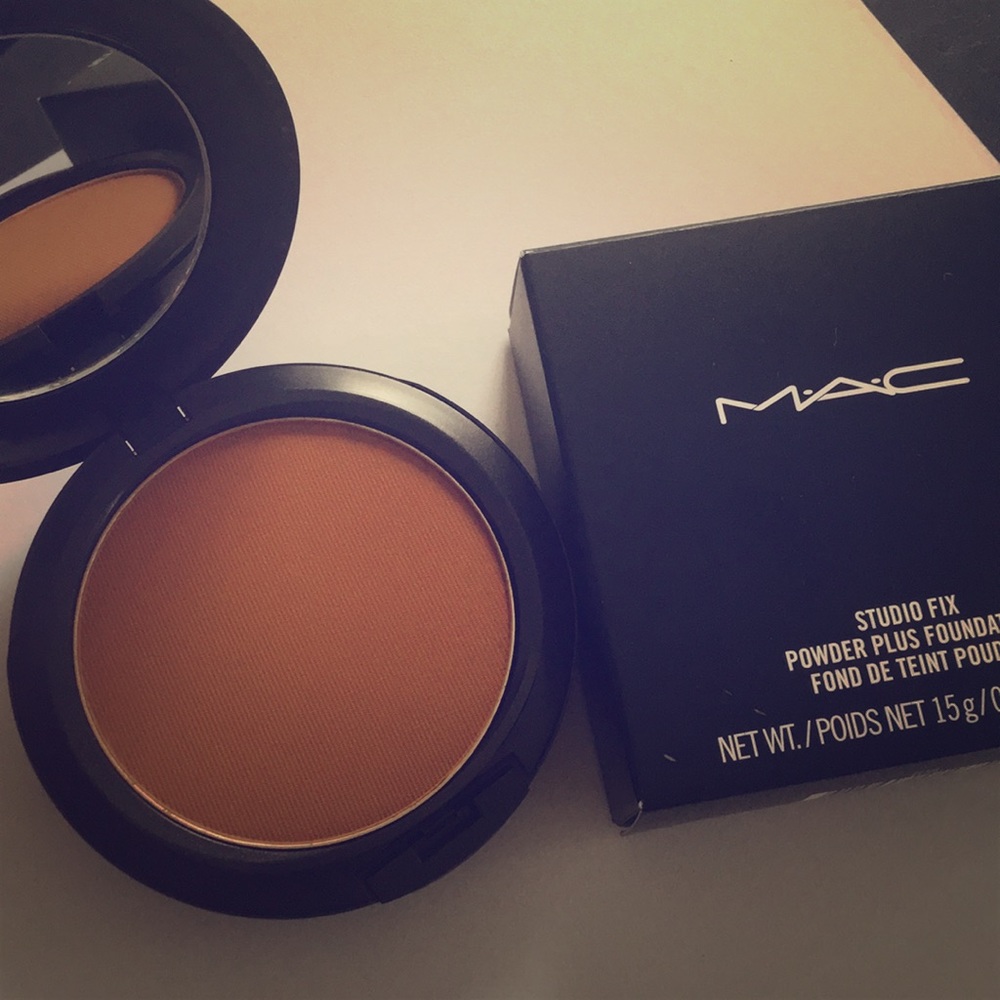 MAC Studio Fix Powder Plus Foundation NW45